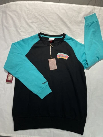 San Antonio Spurs sweatshirt, size L, Mitchell & Ness brand NWT! $70.00! Cover