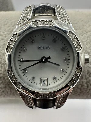 Reloj Damas Reliquia Batería Nueva ZR12055 Madreperla Cara 25MM 7.27" Fecha Q Foto 1 de 4