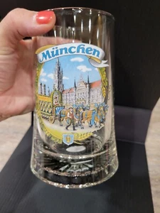 NEU ~ Oktoberfest München München Schweres Souvenirglas Bierbecher Stein Pferdeschloss - Bild 1 von 9
