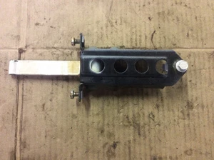 86 87 88 89 90 Mercedes Benz 190E 300E Passenger Side Front Door Resistor Holder - Picture 1 of 3