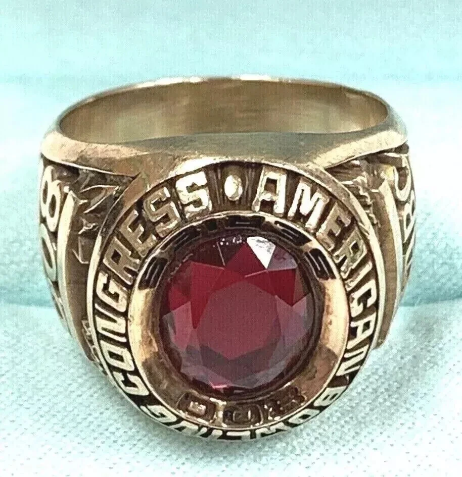 Anillo de Congreso Americano de Bolos Creado en Laboratorio Ovalado de 3 quilates Chapado en Oro Amarillo de 14K Foto 1 de 4