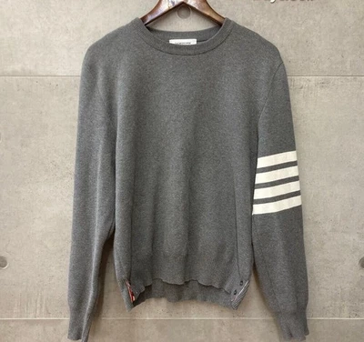 Malha Thom Browne Milano Stitch gola redonda cinza MKA202AH011317 148410080 - Imagem 1 de 4