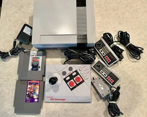 NES Nintendo entertainment system controllers & games Works! #1 - Picture 1 of 11