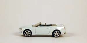 Matchbox 2016 Camaro Cabrio Bianco Perla Senza Confezione - Foto 1 di 3