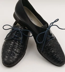Trotters Leather Woven Loafers Tie Shoes Black WOMENS SIZE 9.5 - Picture 1 of 9