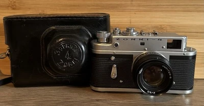 Zorki 4 Vintage 35mm Rangefinder Film Camera With Jupiter-8 f2 50mm Lens & Case - Image 1 of 4