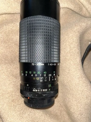 QUANTARAY 1:4-5.6 75-300MM LENS (P03048910) Damaged READ w/case - Image 1 of 4