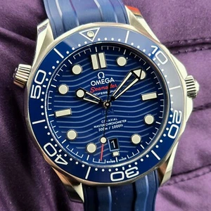 Omega Seamaster Professional Diver 300 Blue Wave 42 B&P 2023 210.30.42.20.03.001 - Picture 1 of 18