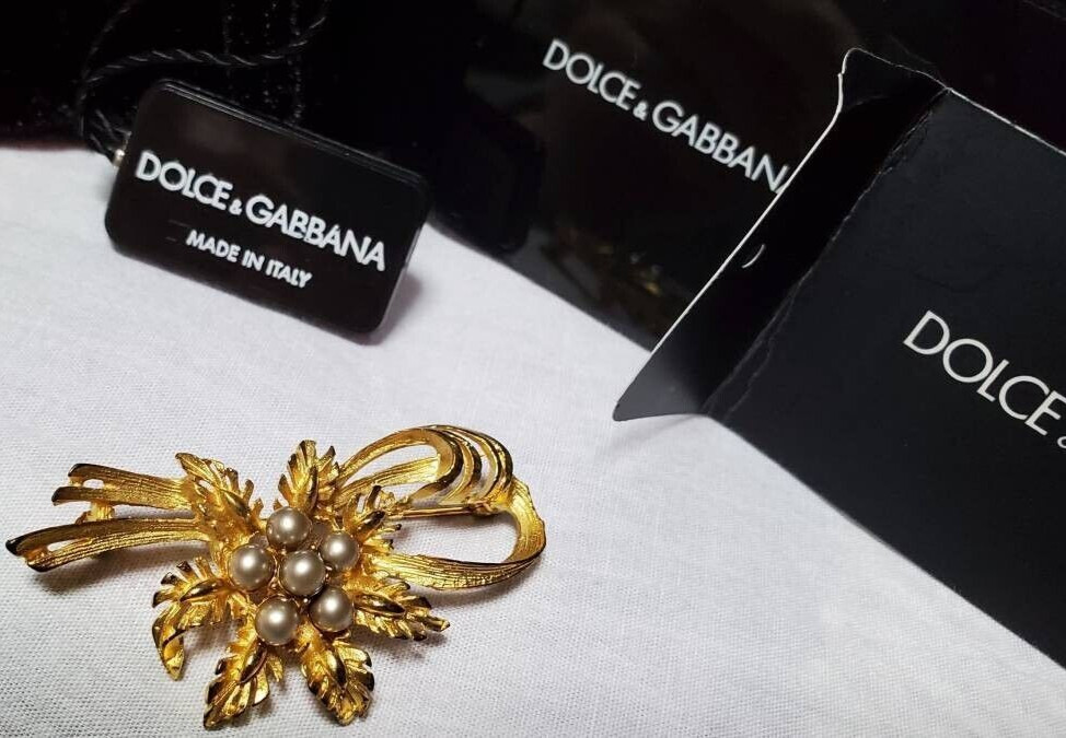 DOLCE&GABBANAコレクションブローチ¥288000 DOLCE&GABBANAコレクションブローチ¥288000