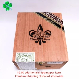 Tatuaje Reserva K222 Scatola vuota per sigari in legno 6,5" x 5,75" x 4" - Foto 1 di 10