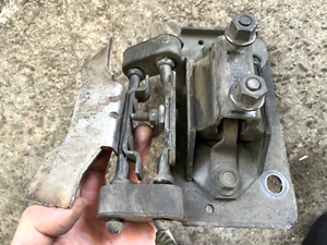 94-98 Ford Mustang Transmission Mount & Exhaust Hangar Bracket 5.0 3.8 302 SBF - Picture 1 of 6