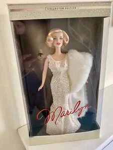 Marilyn Monroe Timeless Treasures Barbie Doll - New - Imagen 1 de 8