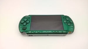 Console Sony PSP-3000 Spirited Green testata funzionante con caricatore PlayStation Japan - Foto 1 di 10