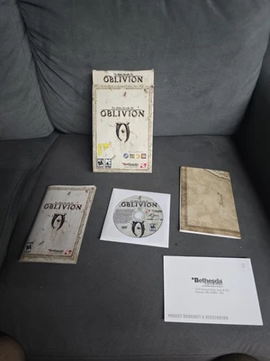 The Elder Scrolls IV Oblivion (PC, 2006) Complete In Box Manual Map Disc  - Image 1 of 3