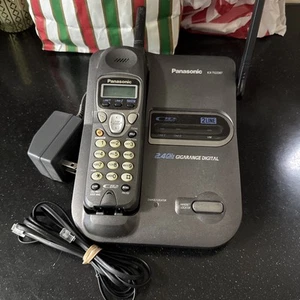 Panasonic KX-TG2267 2.4 GHz 2 Lines Cordless Phone Answering Machine CallerID - Picture 1 of 8