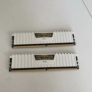 Corsair 32GB -2x16GB DDR4 Vengeance Desktop PC Gaming Ram Memory 2666MHz - White - Afbeelding 1 van 2