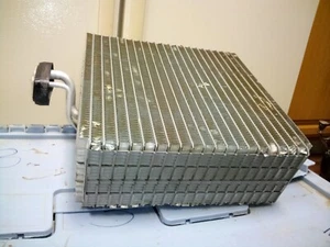 91-97 Toyota Land Cruiser FJ80 AC Air Conditioning Evaporator Bare Denso 1995 - Picture 1 of 7