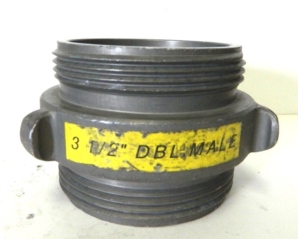 Adaptador de manguera de bombero macho Red Head 3 1/2"" DBL 3 - 1/2 NH  Foto 1 de 1