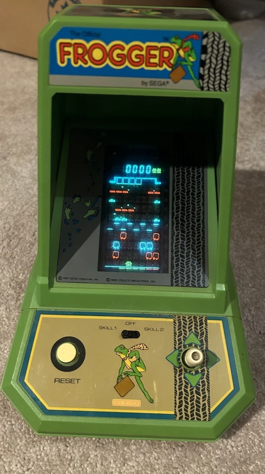 Sega Frogger Vintage 1982 Mini Tabletop Arcade Handheld Video Game -  *READ* - Image 1 of 4