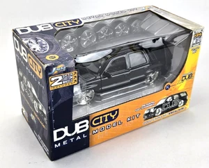 Jada Dub City 2002 Cadillac Escalade Metal Model Kit 1:24 Diecast - Picture 1 of 5