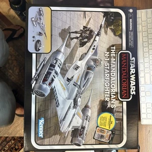 Star Wars The Mandalorian's N-1 Starfighter New Sealed Box - Picture 1 of 1