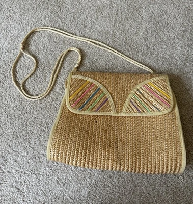 Bandolera de paja vintage años 80 con cintas pastel Foto 1 de 4