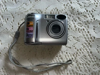 Nikon Digital Camera Coolpix 4600 4.0MP Silver Tested - Image 1 of 4