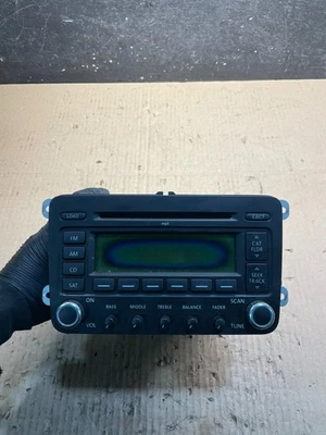 Receptor CD player rádio 2009 a 2013 Volkswagen Jetta/CC fabricante de equipamento original v1891 DG - Imagem 1 de 4