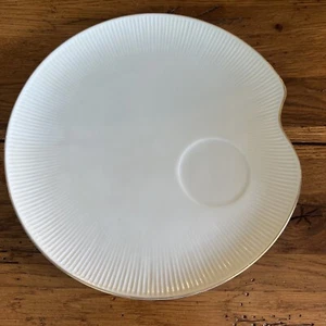 Vintage 9 1/2 Inch Salad/Dessert/Appetizer #525 - Picture 1 of 2