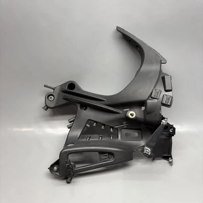 SOPORTE CARENADO LADO DERECHO BMW K1300S 2007-2011 2012 2013 2014 2015 OEM 7677762 Foto 1 de 4