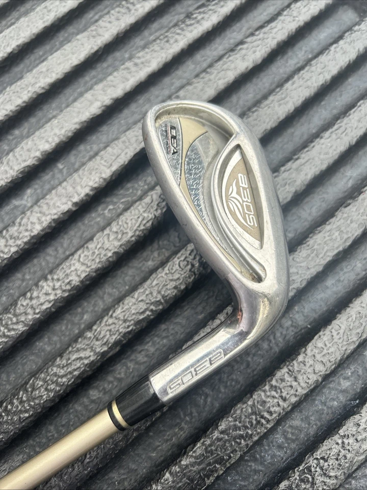 Adams Golf Idea a30s Ladies GW RH Graphite High Launch 55g Shaft Needs New Grip - Image 1 of 4