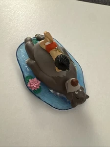 2014 Hallmark Disney Dschungelbuch Balu Mogli nackte Notwendigkeit Ornament MM14 - Bild 1 von 2