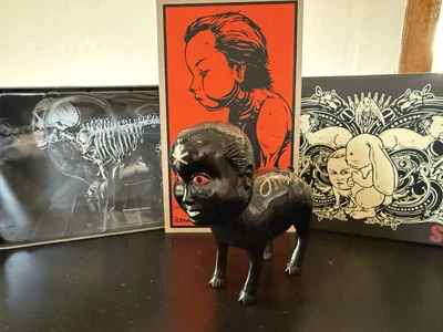 [REMARQUED~1of250] Jermaine Rogers - ‘SQUIRE The Observer' Shadow Edition Figure - Image 1 of 4