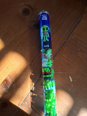 3D Alien Puzzle, New, Age: 4+, Space Puzzle, Stocking Stuffer, Kids Gift - Image 1 of 3