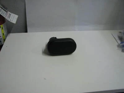 SILVERADO SIERRA TRAILER WIRING PLUG COVER W/O TOW PACKAGE 2014-2016 23173340 - Image 1 of 3