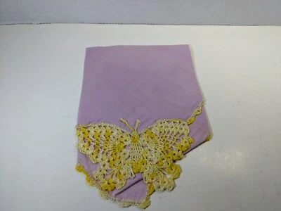 Pañuelo de ganchillo bordado para damas diseño mariposa amarilla sobre lavanda Foto 1 de 4