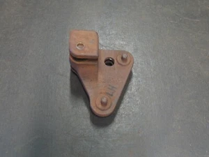 1950 1951 1952 CHEVROLET HARDTOP BEL AIR QUARTER WINDOW PIVOT BRACKET LH DRIVERS - Picture 1 of 4