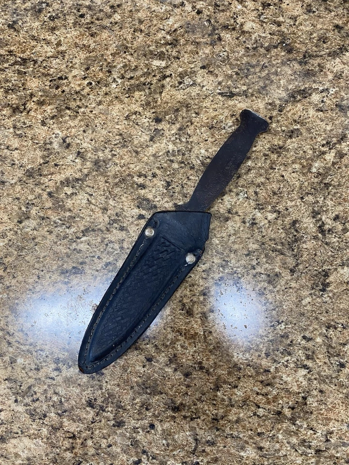 Cuchillo Lanzador Provincias Coloniales con Funda (Raro) Foto 1 de 4