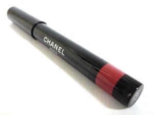 Chanel Le Rouge Crayon de Couleur 02 ROUGE VIOLINE New Sold As Seen In Photo - Picture 1 of 1