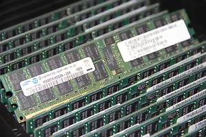 16GB Samsung 4 x 4 2Rx4 REG ECC RDIMM Registered Speicher 667 Mhz DDR2 PC2-5300P - Bild 1 von 1