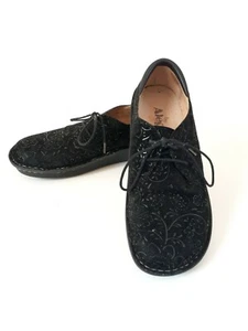 Alegria Black Leather Seude Clogs Flower Detail Sz 35 Sz 5 Black Sprigs BRE-551  - Picture 1 of 8