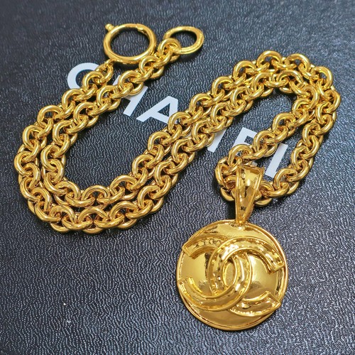 Collana CHANEL placcata oro logo CC rotonda vintage catena ciondolo #912c rialzo