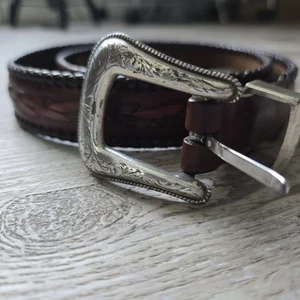Vintage 1996 Onyx by Brighton Leather Belt 36 Silver Western Buckle Brown USA - Picture 1 of 18