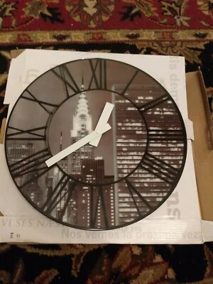 Reloj de Pared Nextime Holográfico 3D Paisaje Urbano Nueva York Filadelfia Como Nuevo en Caja Original Foto 1 de 4