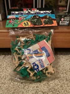 Tim Mee Toy - Army Men Toy Soldiers - US Infantry Plastic Figures - 43 pieces - Picture 1 of 7