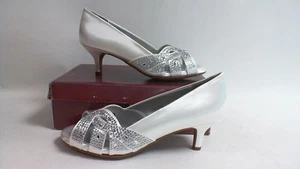 Dyeable Wedding/Bridal Shoes - Tracy - White Satin - US 6EE UK 4 X Wide #26A183 - Picture 1 of 9