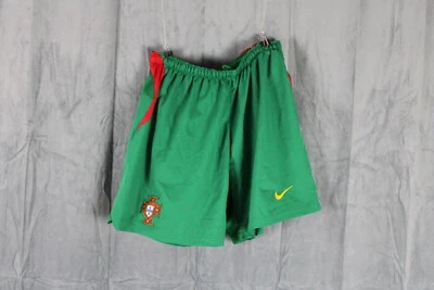 Pantalones cortos de fútbol del equipo Portugal (retro) - 2004 pantalones cortos de visitante de Nike - medianos para hombre Foto 1 de 4
