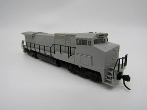 Atlas N GE Dash 8-40BW Locomotive DCC Ready - Undecorated - Picture 1 of 5