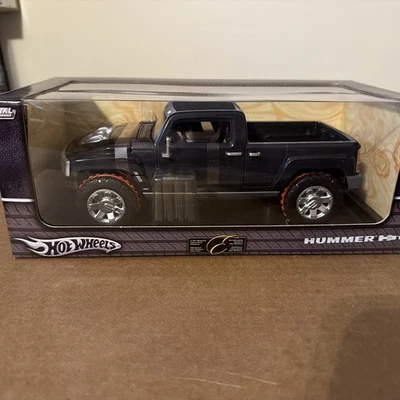 2004 Hot Wheels Hummer H3T  1:18 - Image 1 of 4