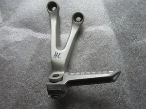 1. Kawasaki ZX9 R ZX900 C Footrest Rear Left Passenger Rest + Holder - Picture 1 of 5